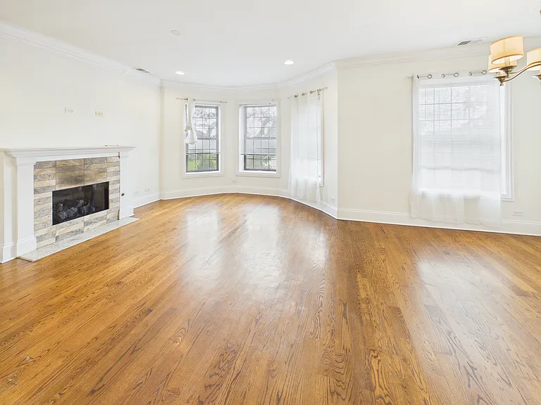 4917 S Prairie Ave #3 — Photo 3