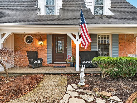 2nd image of 17 Sunset Rd