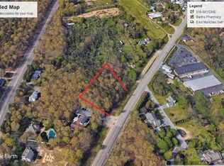 Montauk Hwy, East moriches, NY 11940