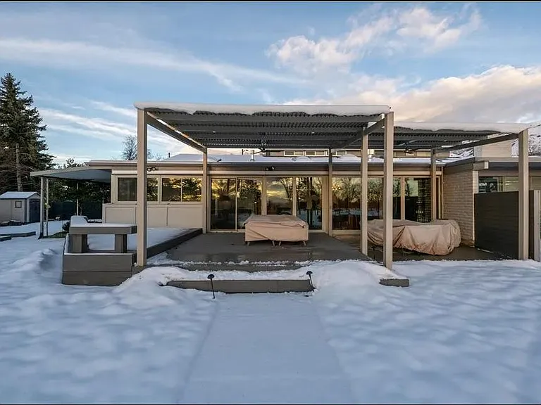 2660 E Parleys Way — Photo 24