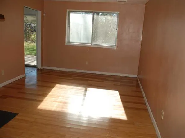 3029 Knight Rd, Chesapeake, VA 23323