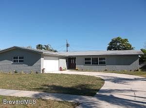 1st image of 230 Lynn Ave