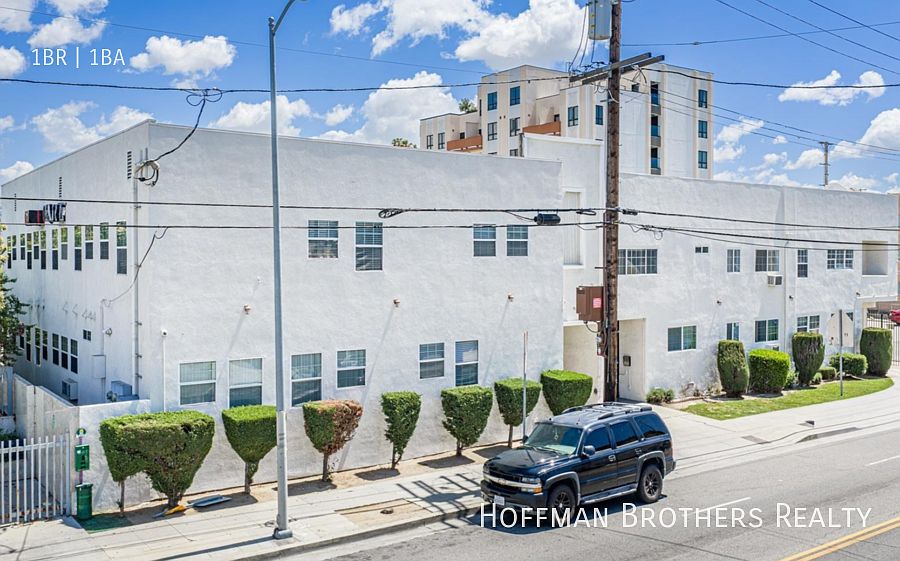 1st image of 1036 S Normandie Ave APT 5