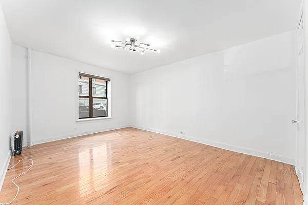 Sold by Avenues Real Estate | media 4