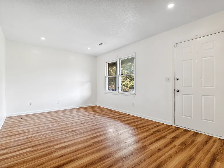 4822 Long Branch Dr — Photo 1