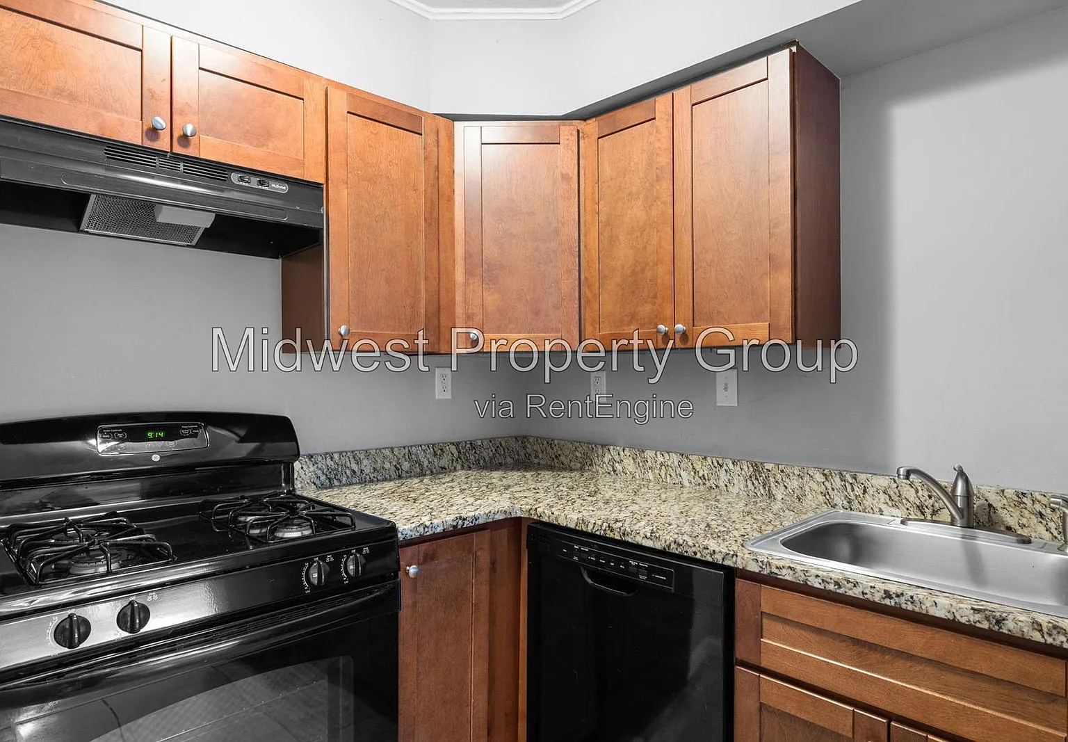 Parkwood Apartments — Photo 3