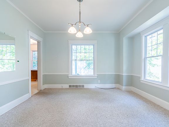 4th image of 3075 Edgehill Rd #3075