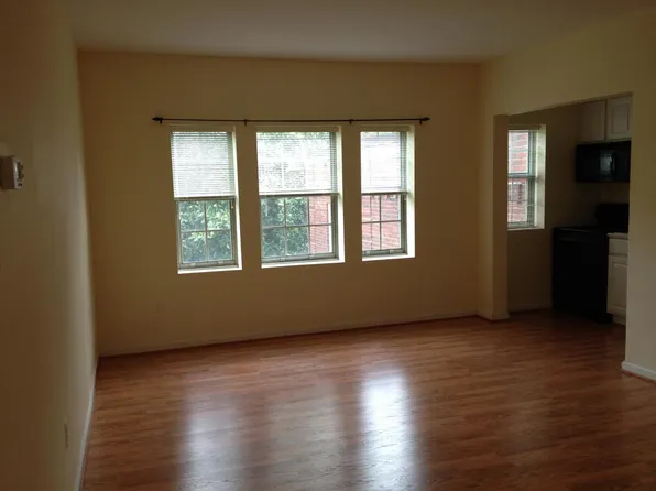 1758 N Rhodes St APT 342, Arlington, VA 22201