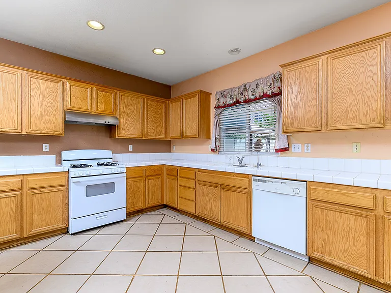 3061 Clapper St — Photo 4