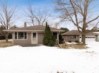 4201 33rd Ave SW, Cedar Rapids, IA 52404