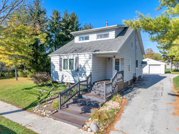 1340 Pershing Ave, Sheboygan, WI 53083