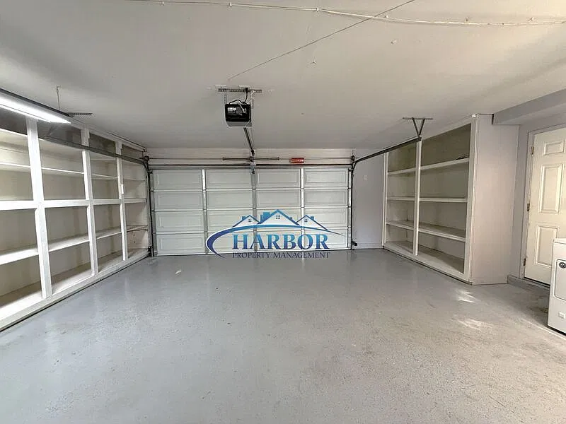 3 bed, 2.0 bath, $3,295 — Photo 4