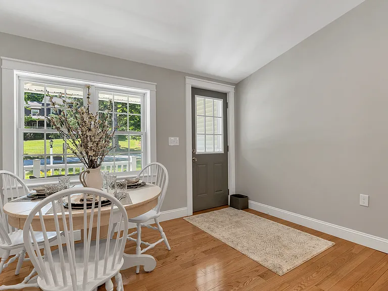 17 Massachusetts Ave — Photo 24