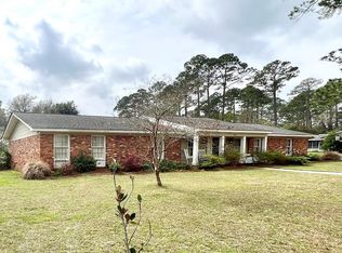 626 Briarwood Rd, Douglas, GA 31533