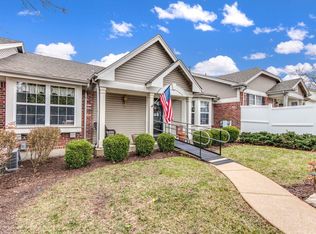 15818 Kersten Ridge Dr, Chesterfield, MO 63017