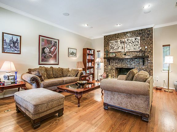 4th image of 9027 Windy Crest Dr