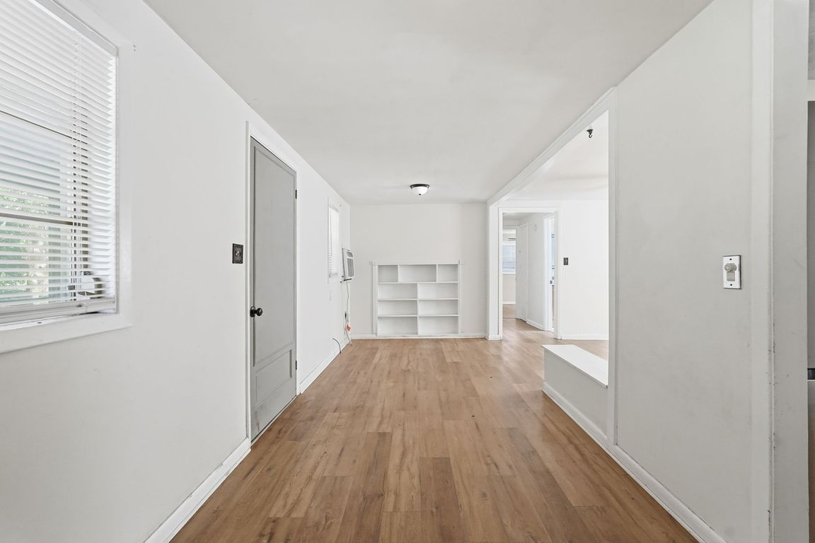 next background image