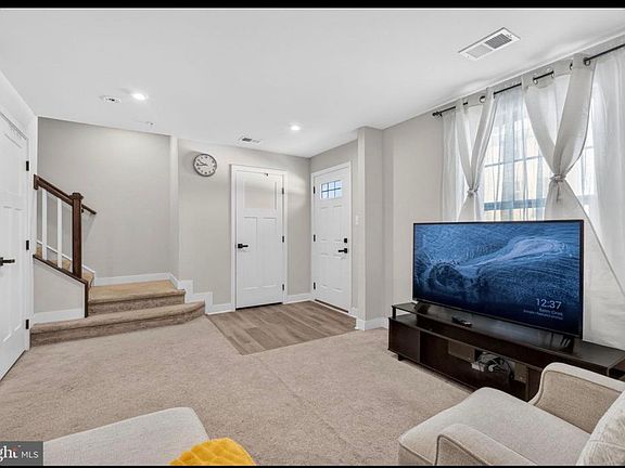 3rd image of 9599 Tall Oaks Rd