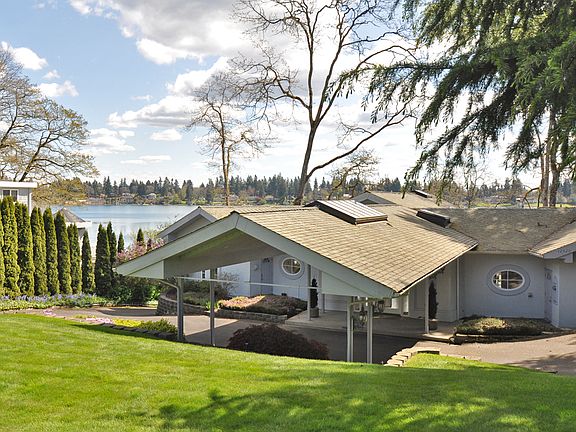 3rd image of 12529 Avenue Dubois SW