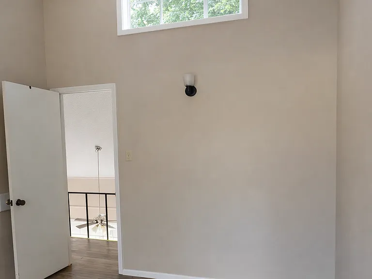 255 Washington Dr — Photo 8