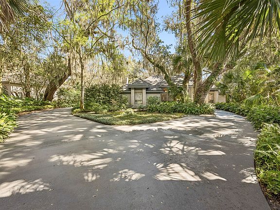 2nd image of 5 Red Cedar Rd