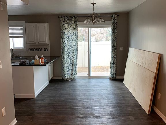 5th image of 1305 E Hidden Creek Ct