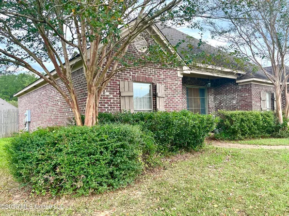 211 Tucker Dr, Brandon, MS 39042