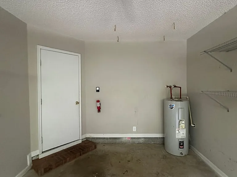 206 Foxchase Ln — Photo 23