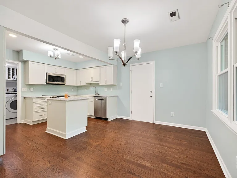 1526 Dirkson Ct — Photo 9