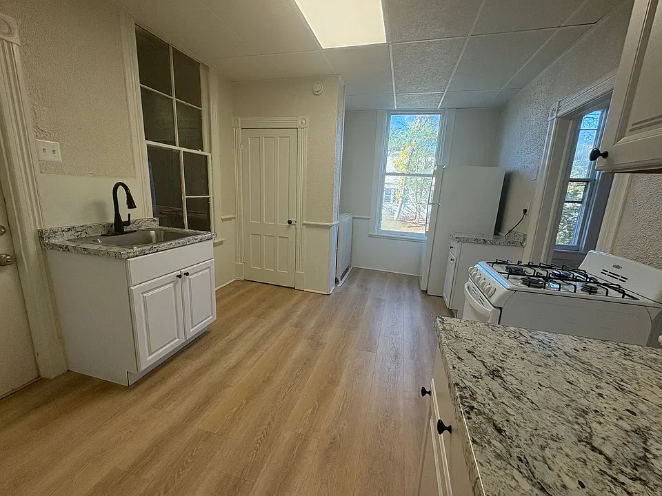 16 McElwain Ave