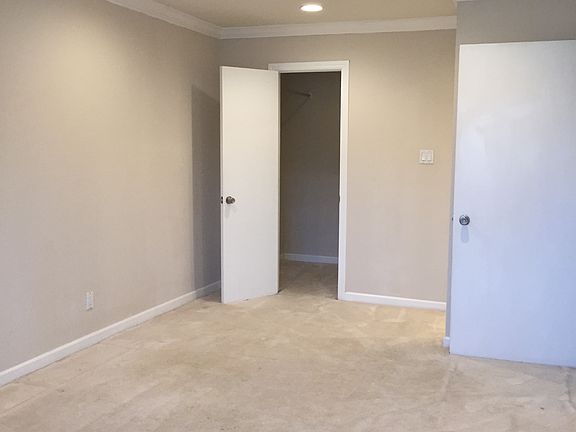 4th image of 320 Auburn Way APT 6