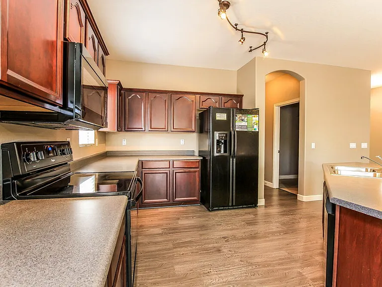 14133 W Crocus Dr — Photo 4