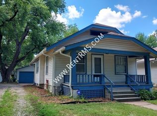 2215 SW Kenilworth Ct, Topeka, KS 66606