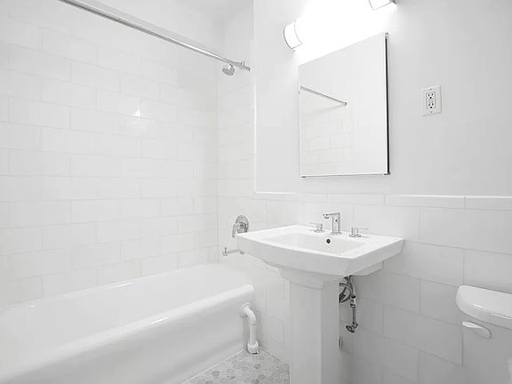5th image of 109 E 12th St APT 4