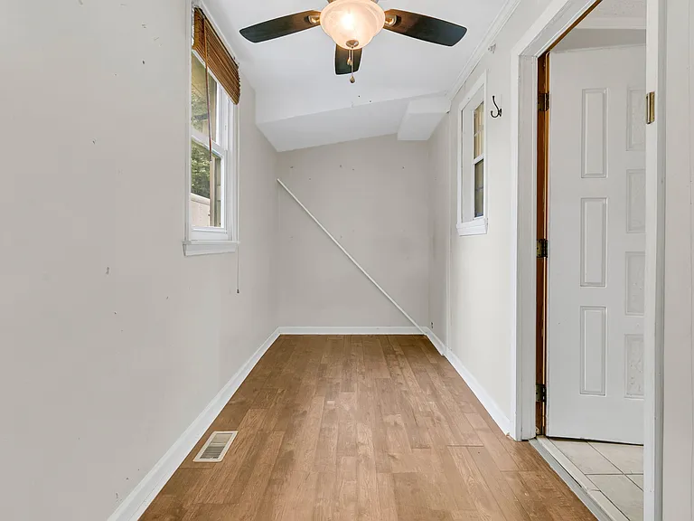1195 King St — Photo 31