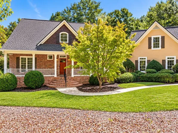 1050 Planters Trl, Bogart, GA 30622