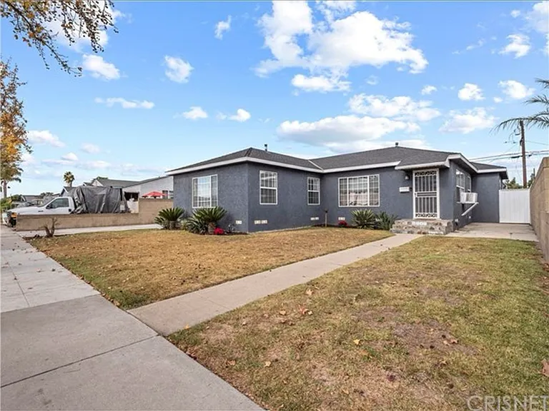 1717 E Jackson St — Photo 8
