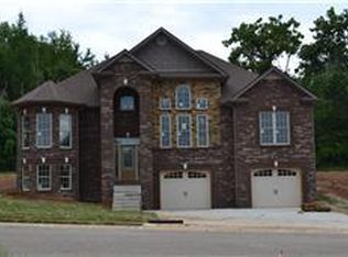113 Roanoke Sta, Clarksville, TN 37043