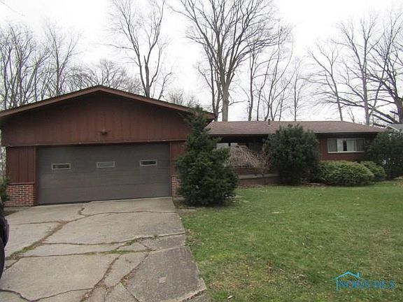 3rd image of 2919 N Huss Blvd
