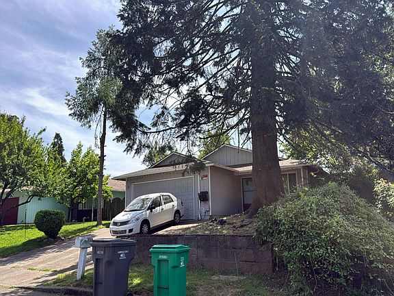 2nd image of 4552 NE Jarrett St