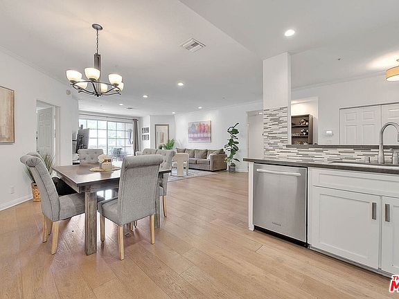 3rd image of 3947 Carpenter Ave Unit 106