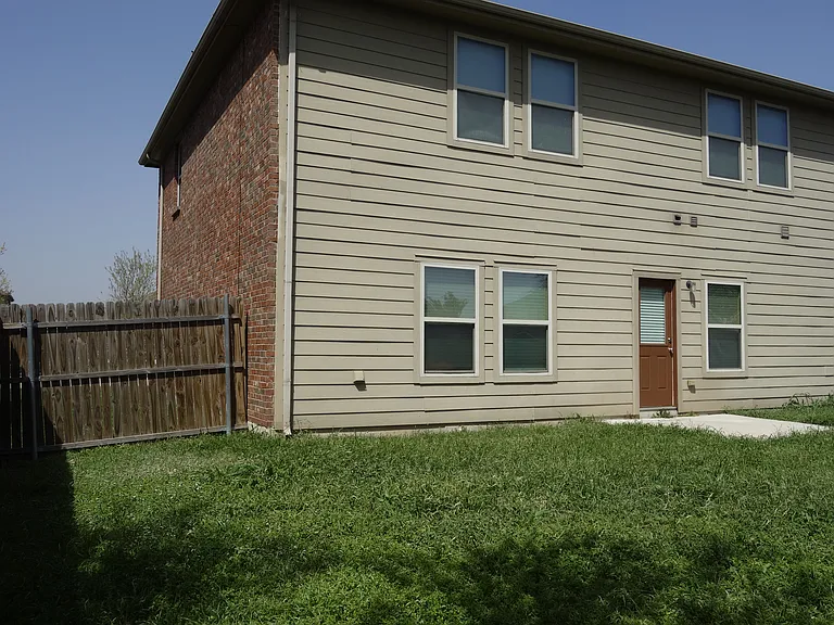 12221 Big Rock Dr — Photo 26