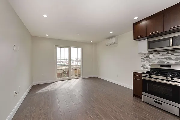 Rented by NY Space Finders Inc. | media 10