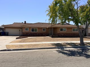 1471 E Vartikian Ave, Fresno, CA 93710