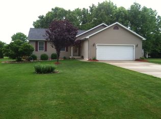 8567 River Bend Dr, Portland, MI 48875