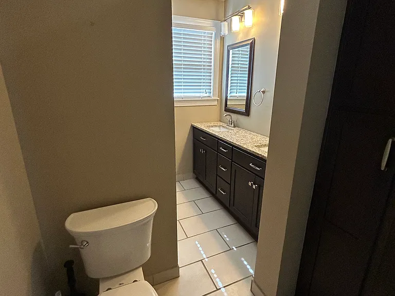 1210 Nashville St — Photo 14