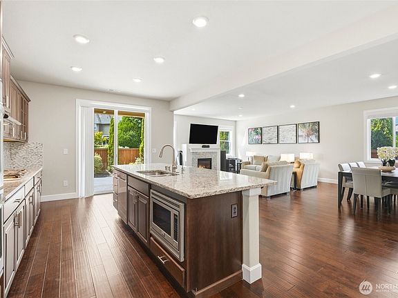 5th image of 17812 33RD Avenue SE