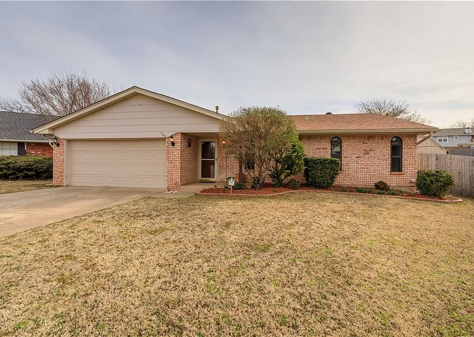 1st image of 124 Aspen Dr