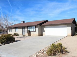 17205 Queensglen Ave, Lake Los Angeles, CA 93591