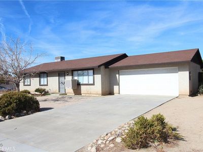17205 Queensglen Ave, Lake Los Angeles, CA, 93591